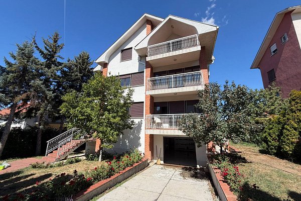 Дом 500 м² на участке 698 м² в Болече, Белград в T5lGod4k, 500 м², 300 000 € - ID: 653